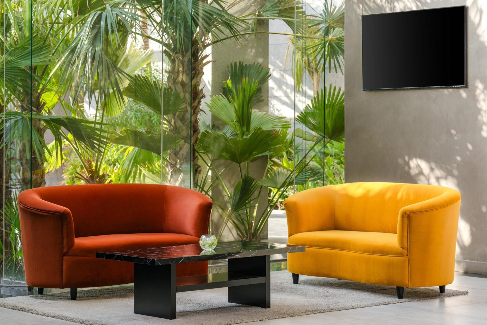 Carlton Al Moaibed Hotel Dammam Exteriör bild A set of sofas