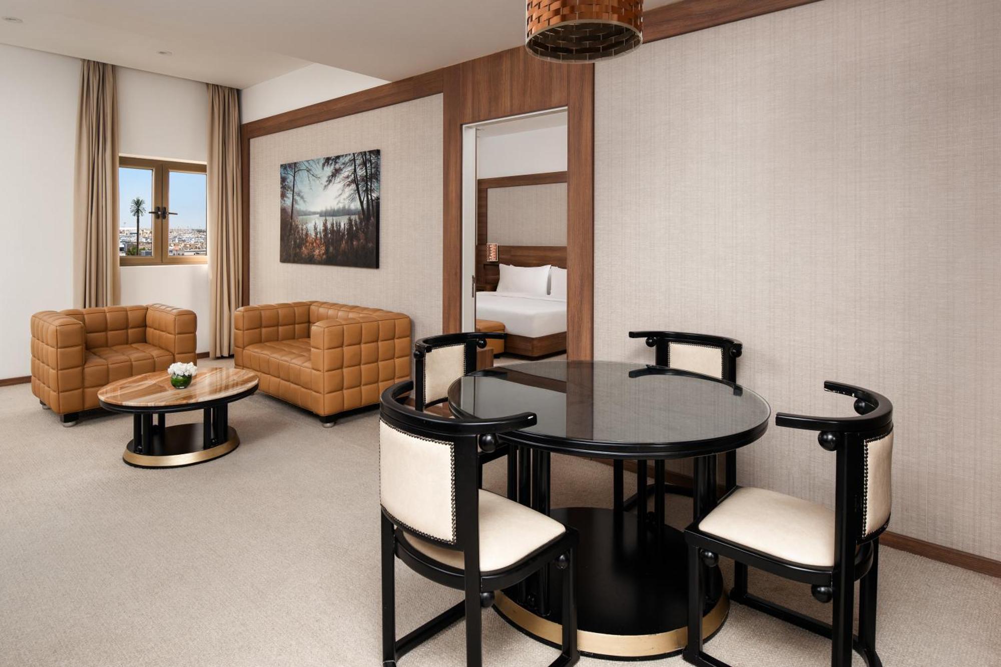 Carlton Al Moaibed Hotel Dammam Exteriör bild Suite