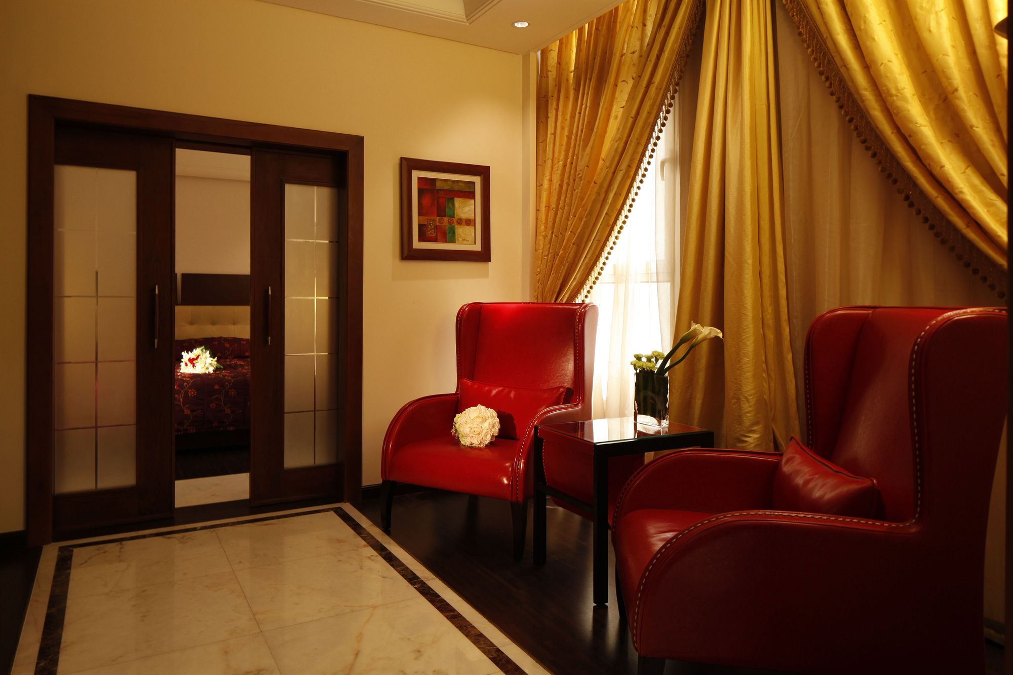 Carlton Al Moaibed Hotel Dammam Exteriör bild A suite at the hotel